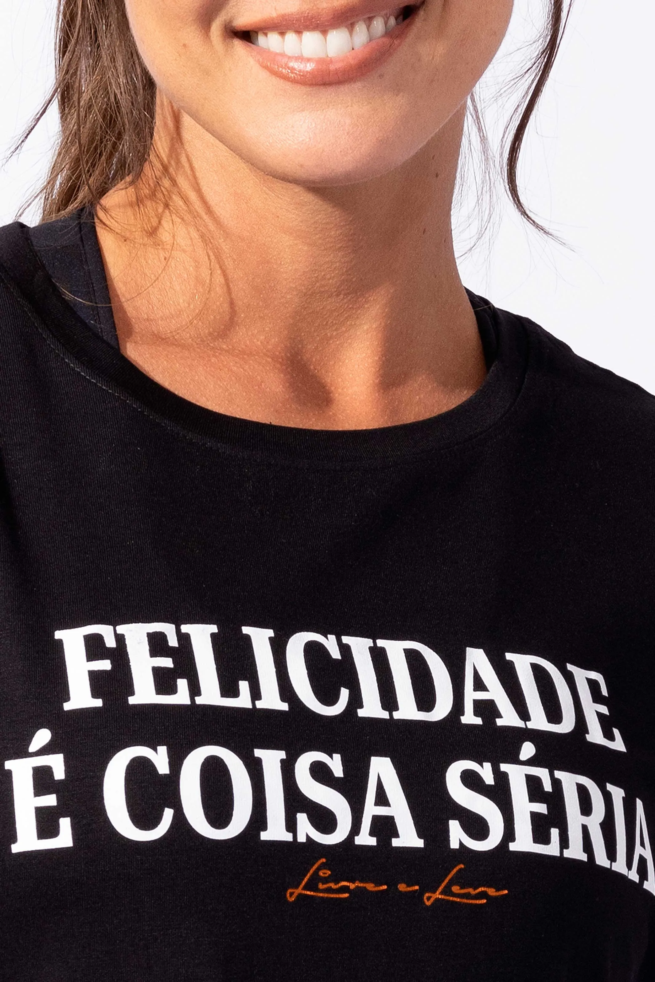 Cropped T-Shirt Felicidade é Coisa Séria