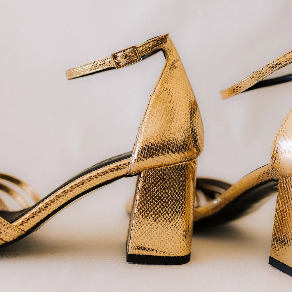SANDALIA AITANA PIEL GRABADA ORO TACÓN 6CM