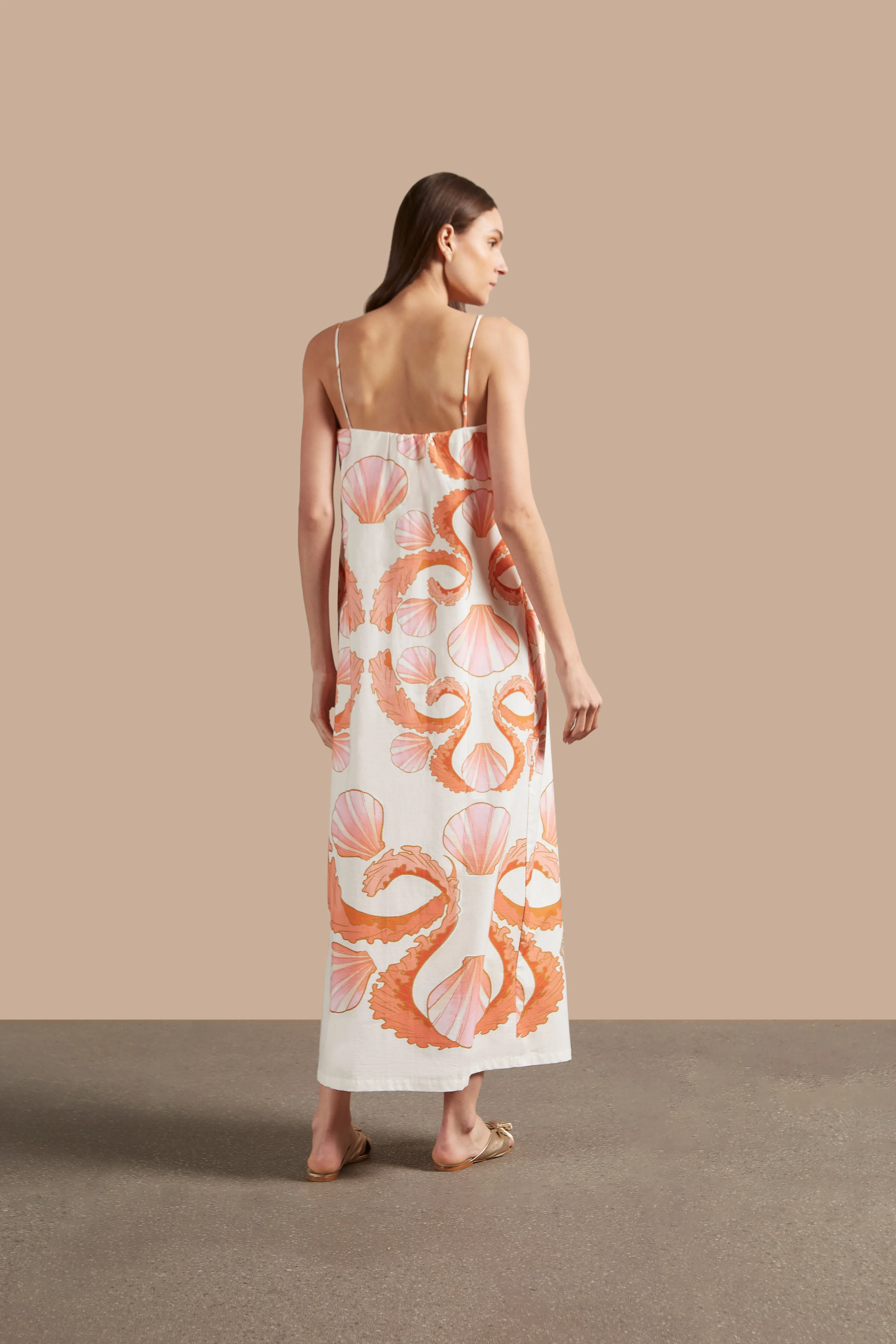 Vestido Longo Detalhe Botões Conchas